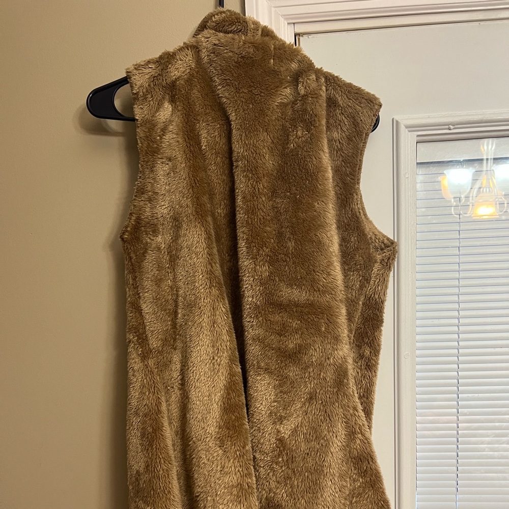 Vest - Picture 2 of 2